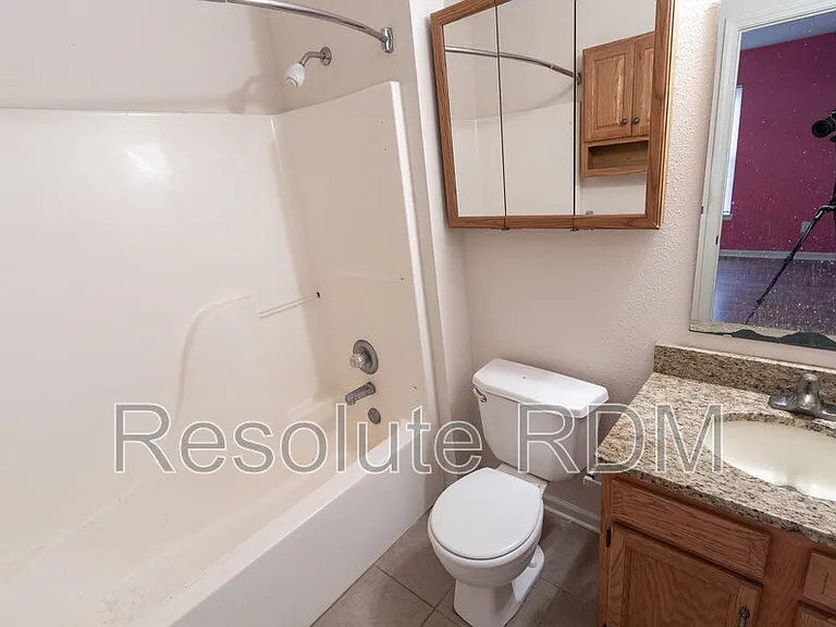 11968 Locus Ln — Photo 30