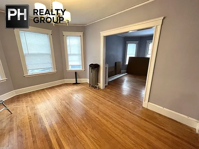 37 Irma Ave — Photo 7