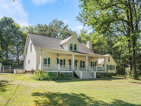 2nd image of 1701 Acorn Wood Dr