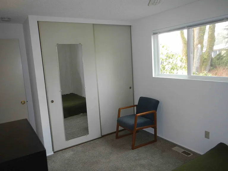 1715 SE Bethel St — Photo 11