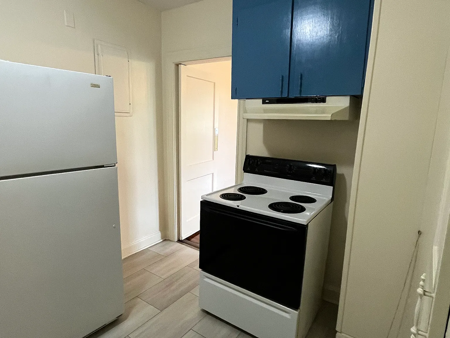 2 bed, 915 sqft, $1,500 — Photo 3