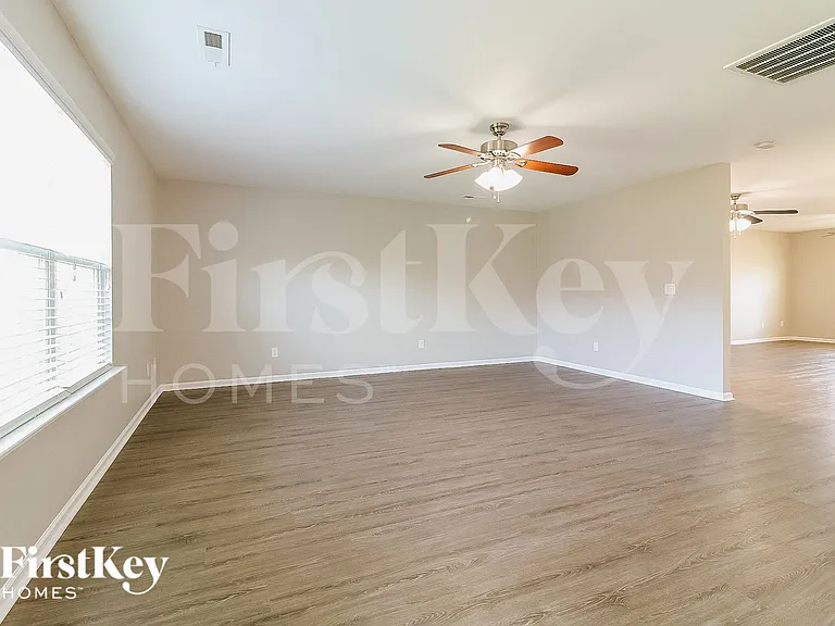 6618 Glenville Dr — Photo 4