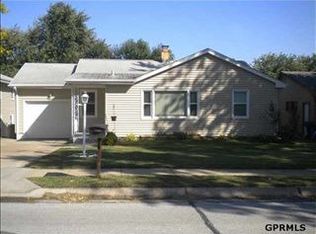 2925 S 76th Ave, Omaha, NE 68124