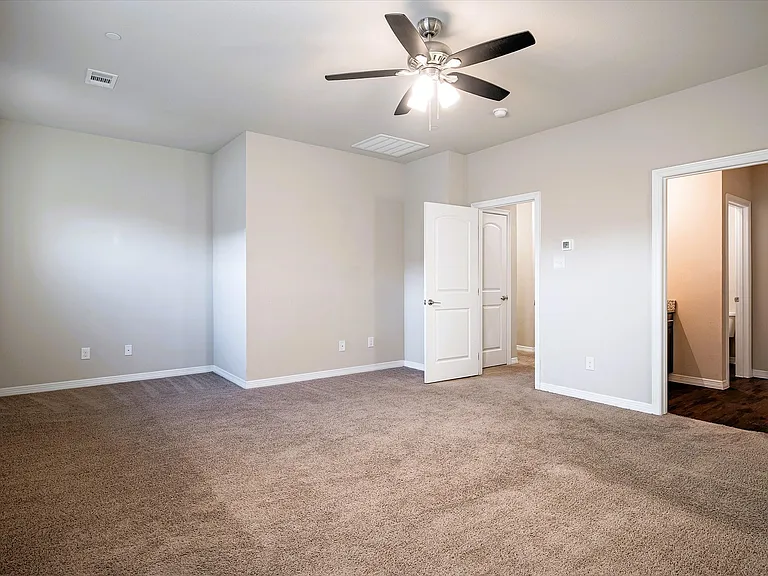 2721 Vine Ct — Photo 24