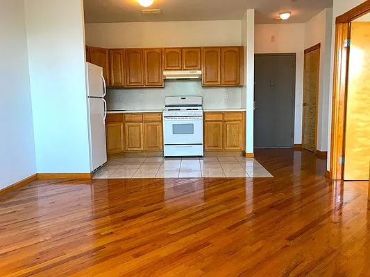 Rented by Capri Jet Realty Corp | media 21