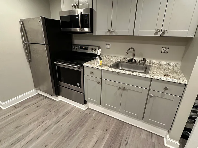 370 Bruce Ave #G — Photo 1