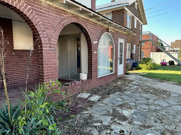 312 S 1st St #Bu, Arkansas City, KS 67005