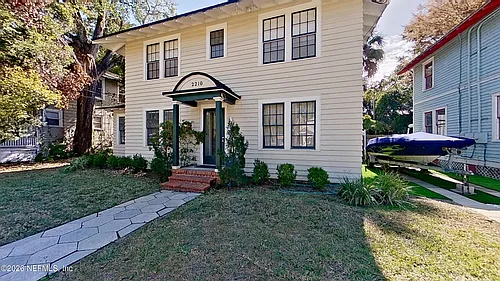 2210 Myra St #1 Photo 1