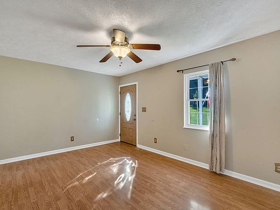 3rd image of 4100 Skyland Dr