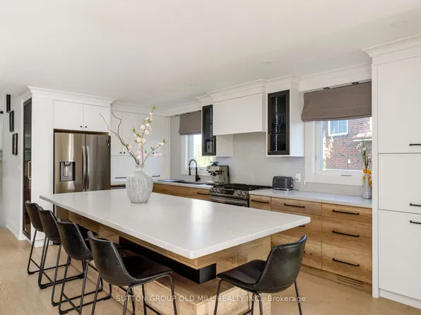1645 Copseholm Trl, Mississauga, ON L4W 2C1