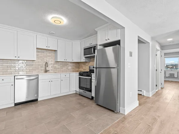 4 Golden Ct, Medford, MA