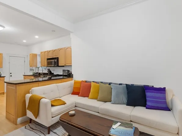 84-86 Mount Vernon St Unit 1, Somerville, MA 02145