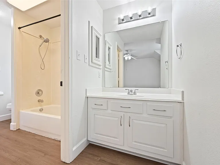 17314 Laguna Trail Dr — Photo 33