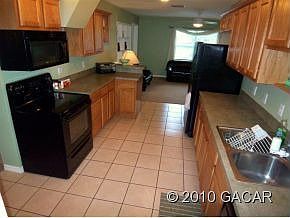 4th image of 1615 NE 7th St