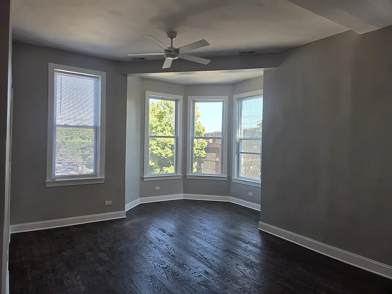 1860 N Hoyne Ave #1R — Photo 7