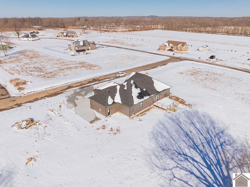 1st image of 47 Sadi Ct #11