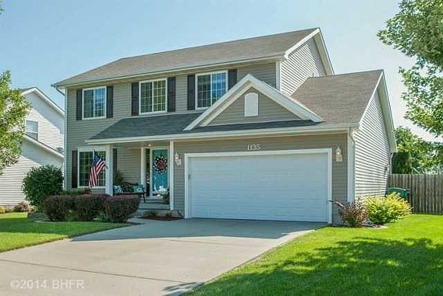 1st image of 1135 SE Rosewood Dr