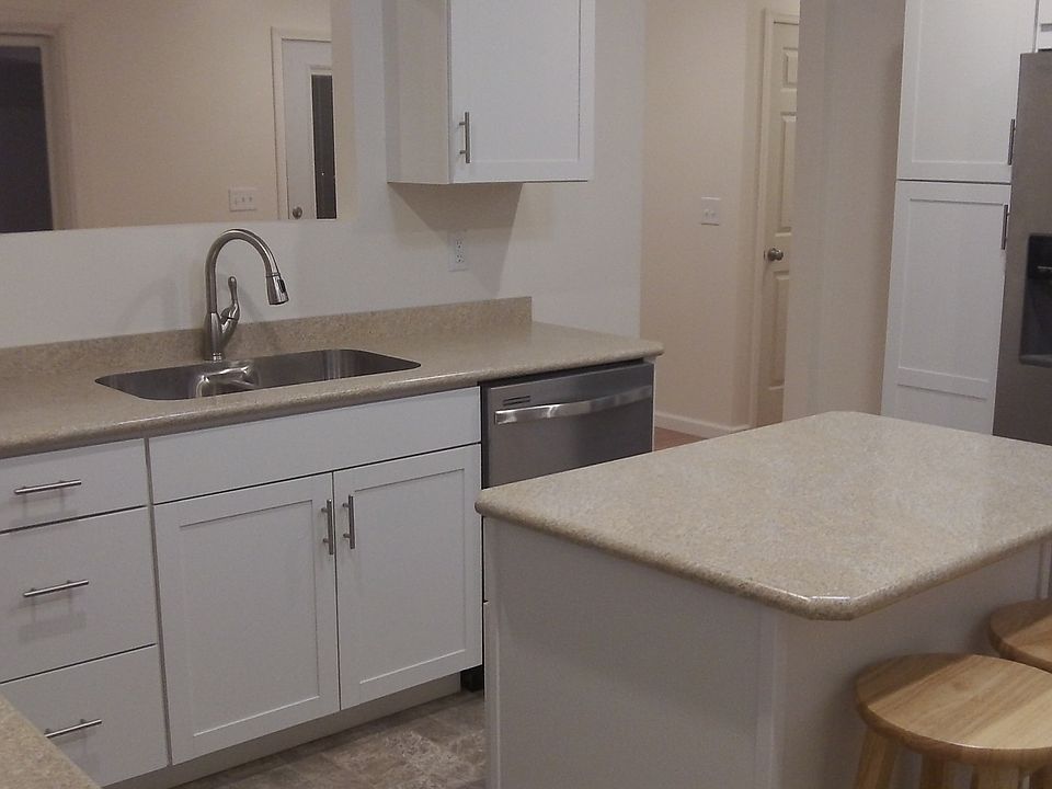 1st image of 53 Staple St