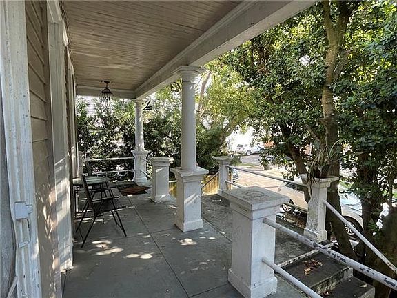 3rd image of 6017 Annunciation St