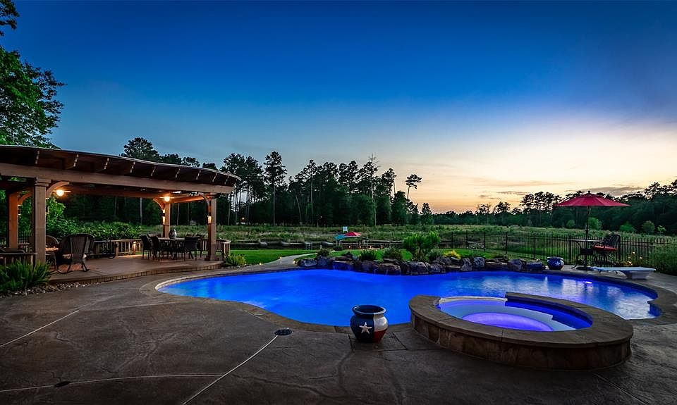 1st image of 28607 Monterey Cliff Ln