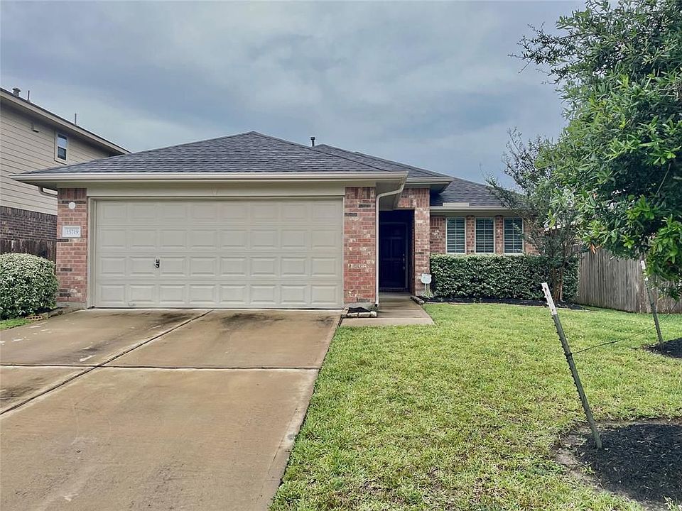 1st image of 15719 Whispering Green Dr