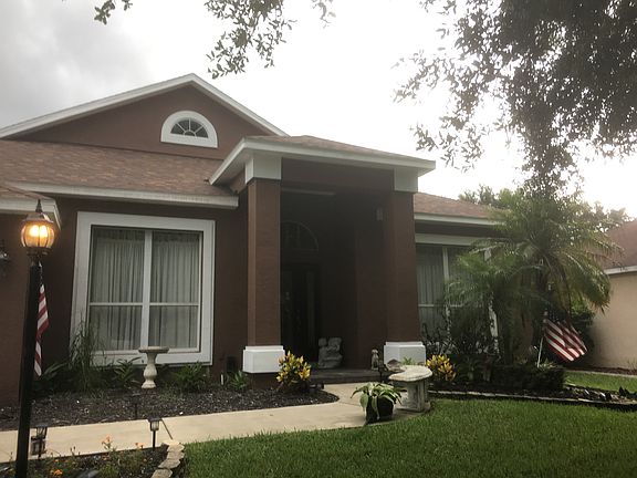 2nd image of 4017 Valrico Grove Dr