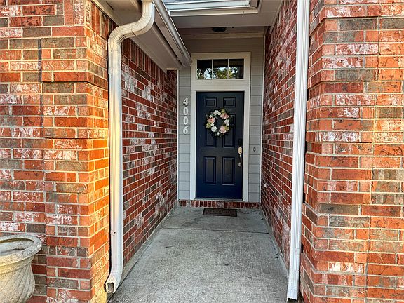 3rd image of 4006 Hunnington Dr