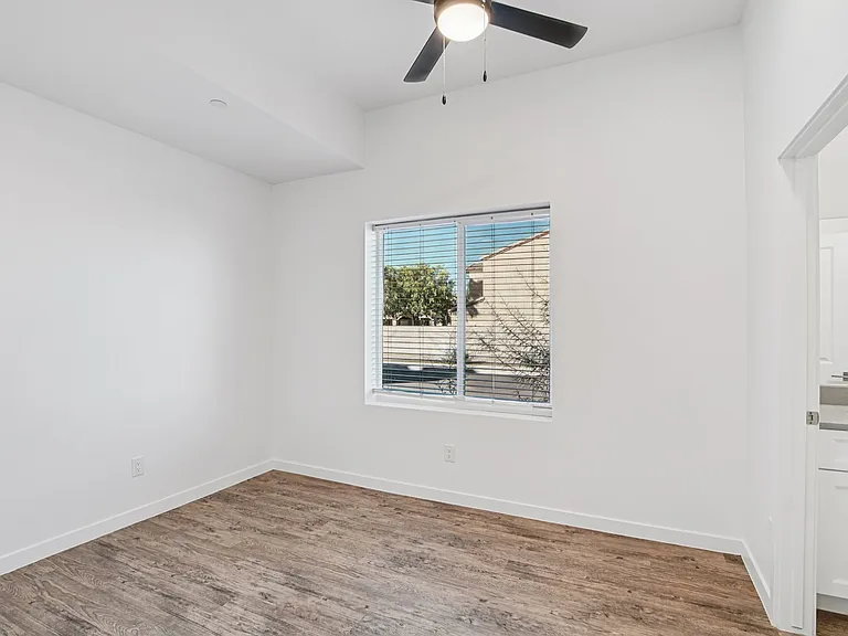 Williams Court — Photo 22