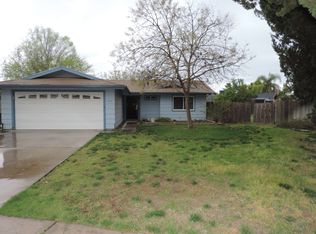 1427 W Buena Vista Ct, Visalia, CA 93291