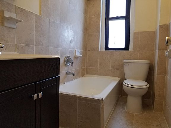 5th image of 1105 Morrison Ave APT 5C