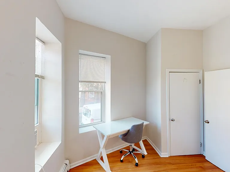 96 Hammond St #3 — Photo 20