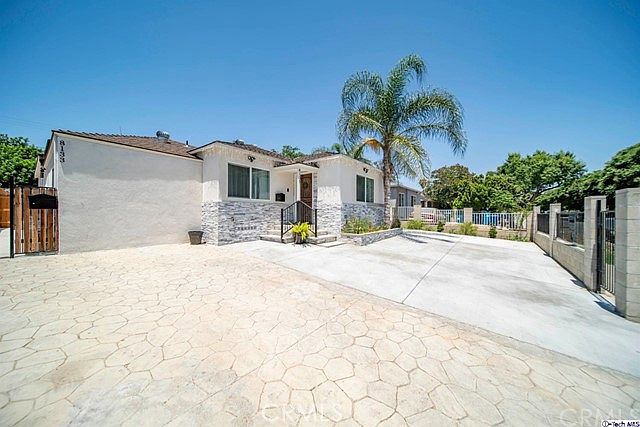 1st image of 8135 Noble Ave
