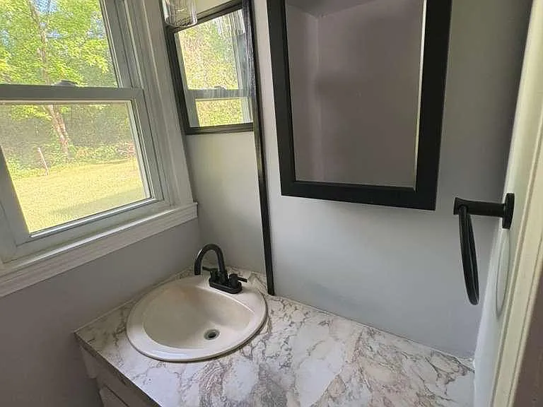 8457 Thomaston Rd — Photo 34