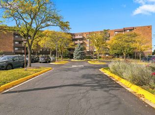 840 Wellington Ave Unit 501, Elk Grove Village, IL 60007