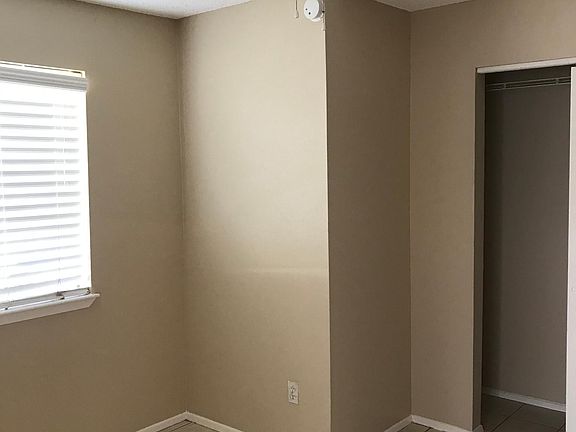 5th image of 6916 Foxvalley Ln