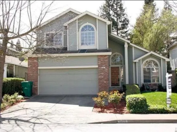 252 Wikiup Meadows Dr, Santa Rosa, CA 95403