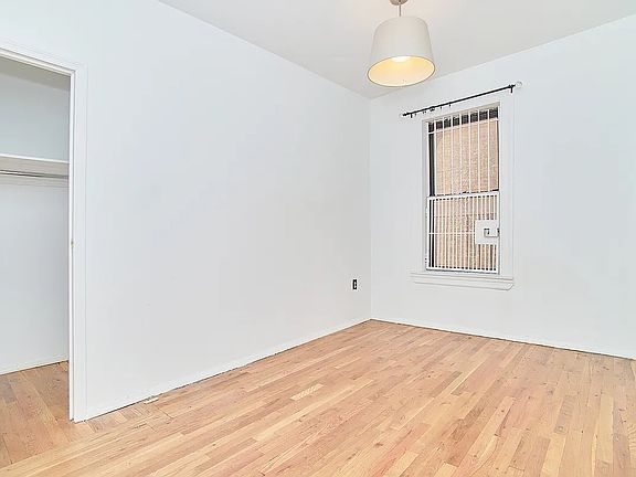 3rd image of 243 E 18th St APT 9