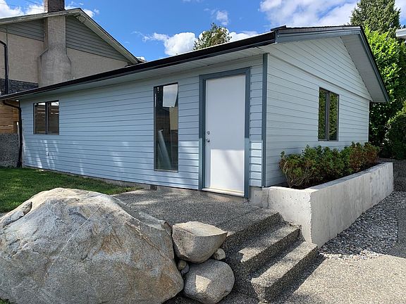 3rd image of 218 Mundy St
