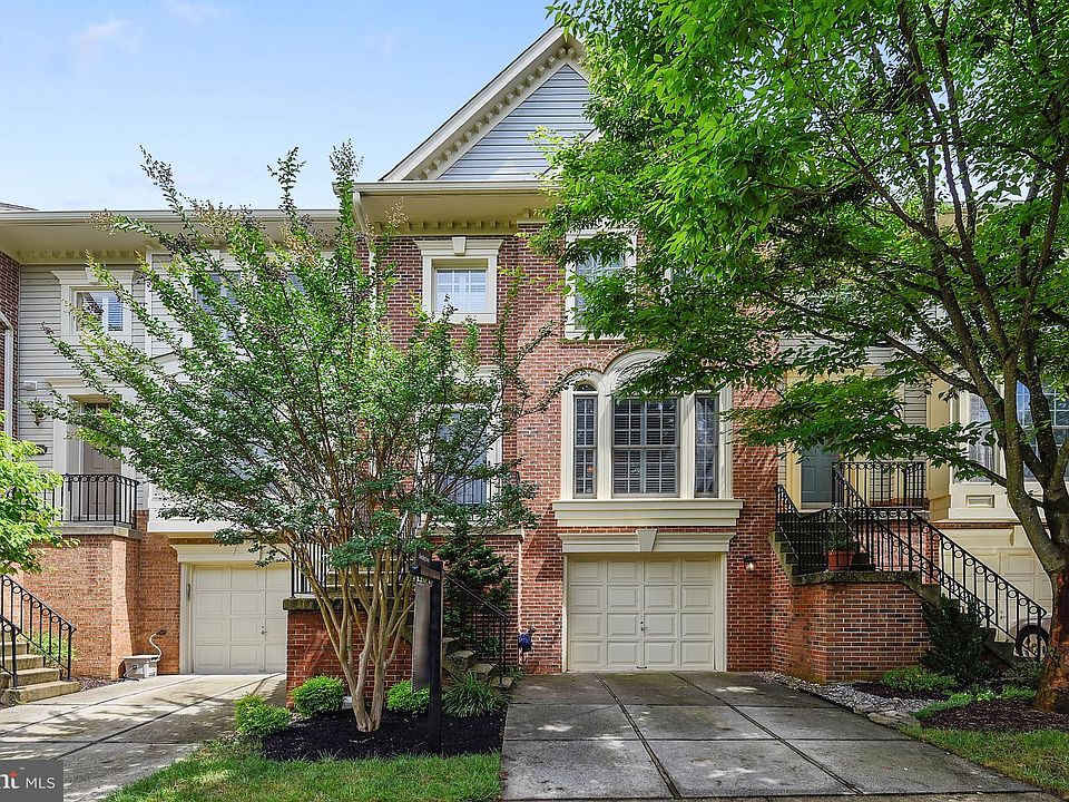 1st image of 3919 Maximilian Ct