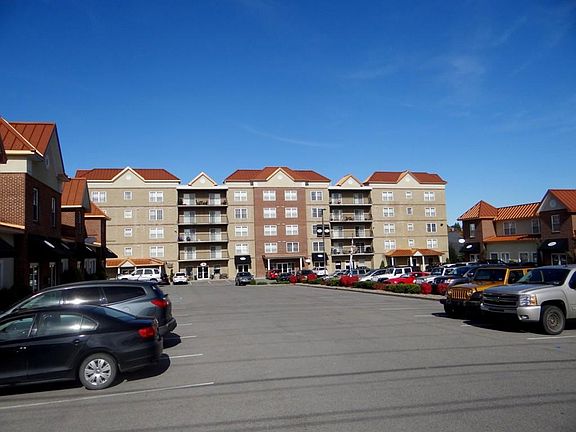 Burroughs place complex with resturants and stores