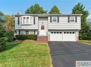 9 Nicholas Dr, Old Bridge, NJ 08857