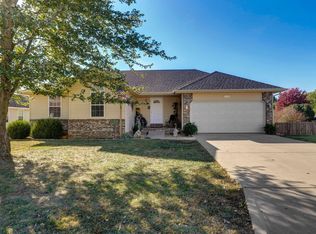 435 N Taylor Dr, Republic, MO 65738