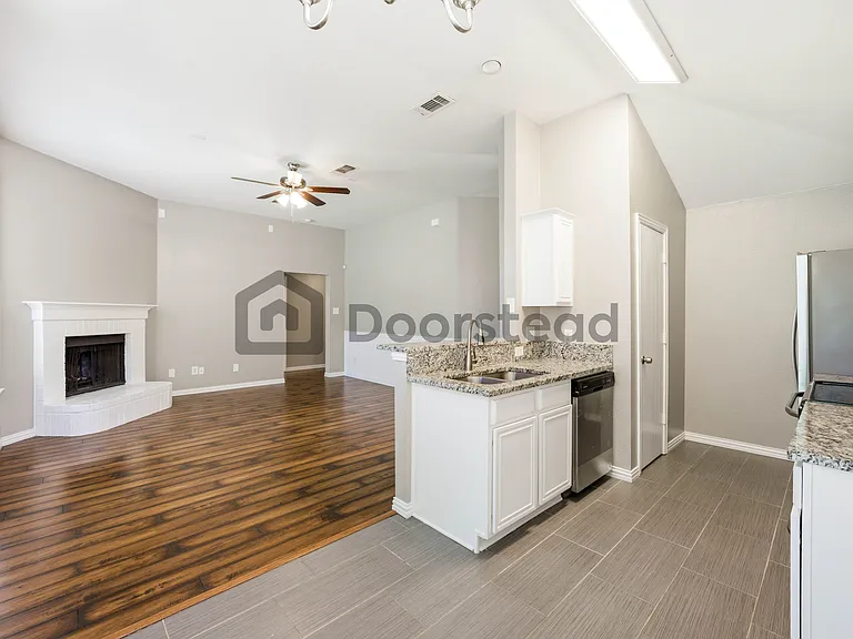 4909 Mountain Ridge Ln — Photo 13
