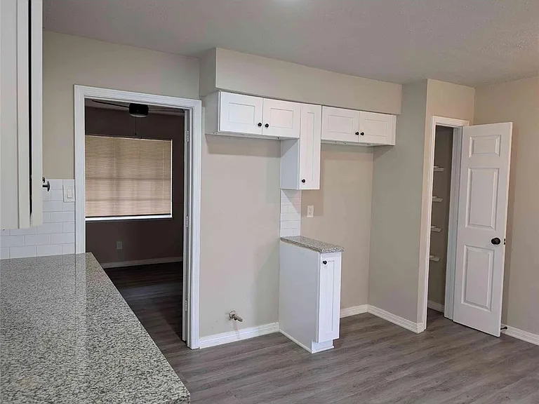 10922 Lockgate Ln — Photo 4