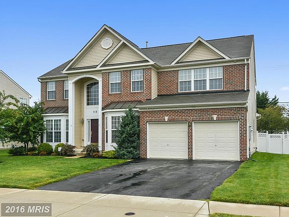 2nd image of 119 N Field Way