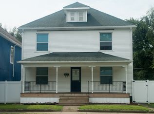 1923 Locust St, Terre Haute, IN 47807