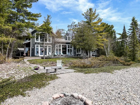 46 Parklane Ct, Tiny, ON L9M 0J1