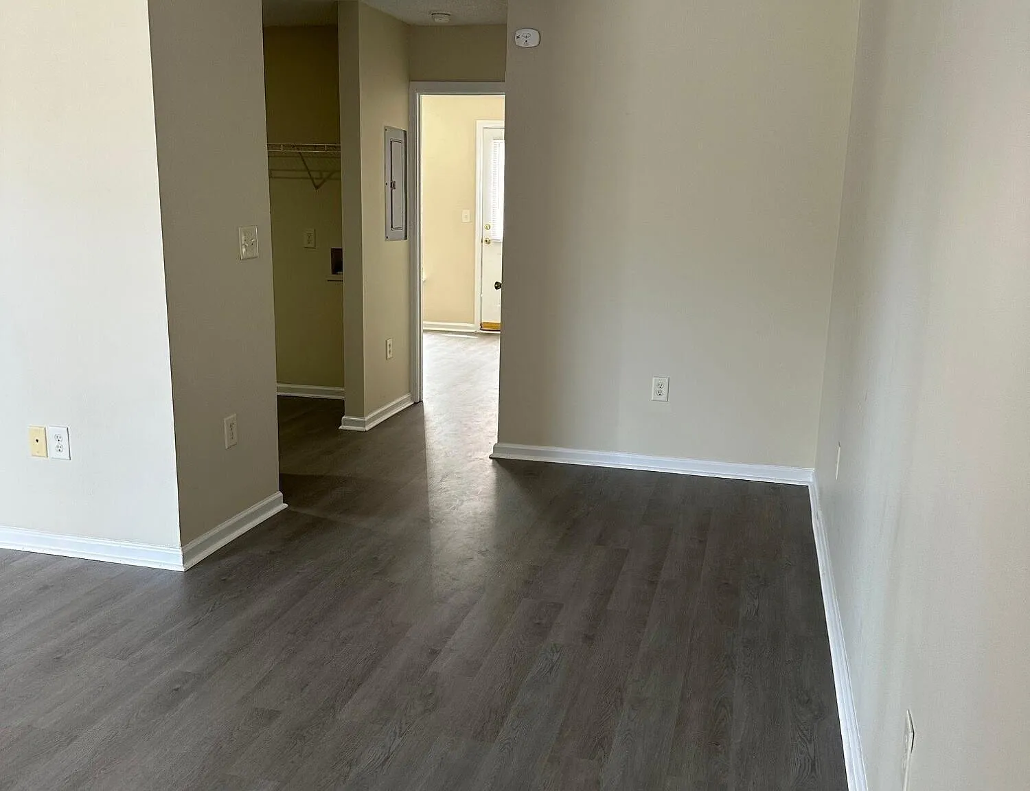 1 bed, 1.0 bath, $690 — Photo 3