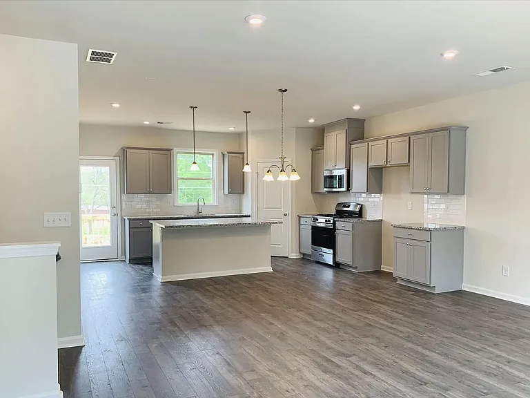 250 Mahone Dr — Photo 23