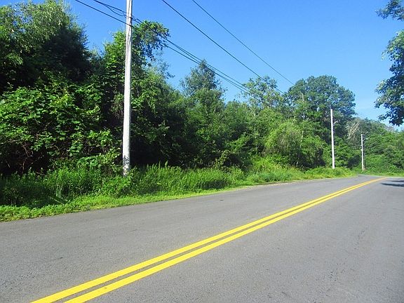 5th image of 70 Chocolog Rd